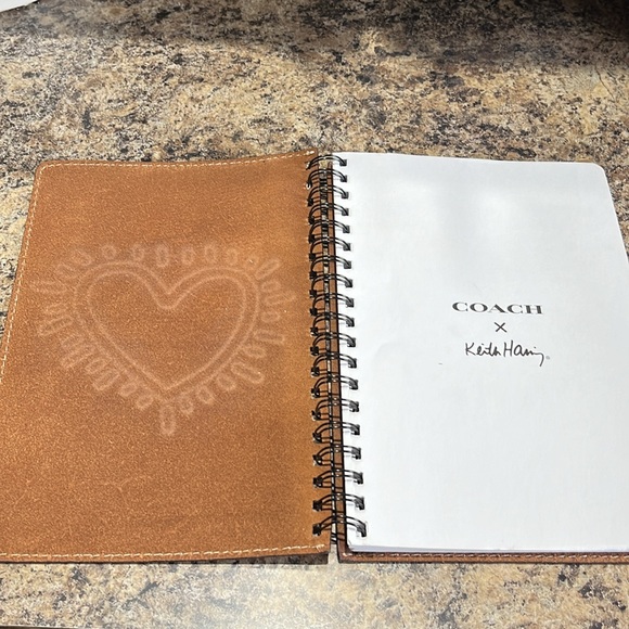 Coach X Keith Haring Notebook - Picture 4 of 7